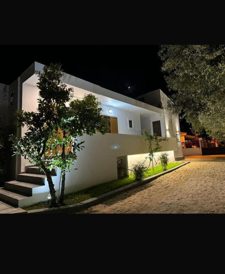 Vila Golden Sand Ksamil Exteriér fotografie